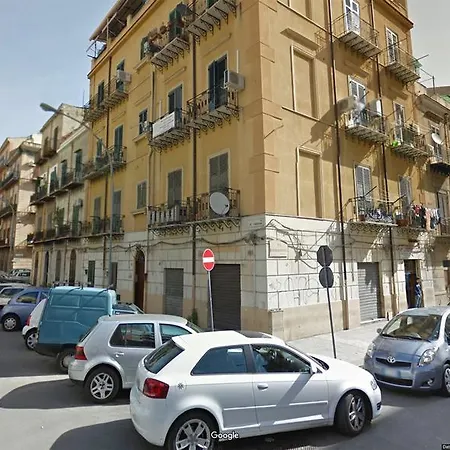 A Casa Di Ale Couette-café Palerme